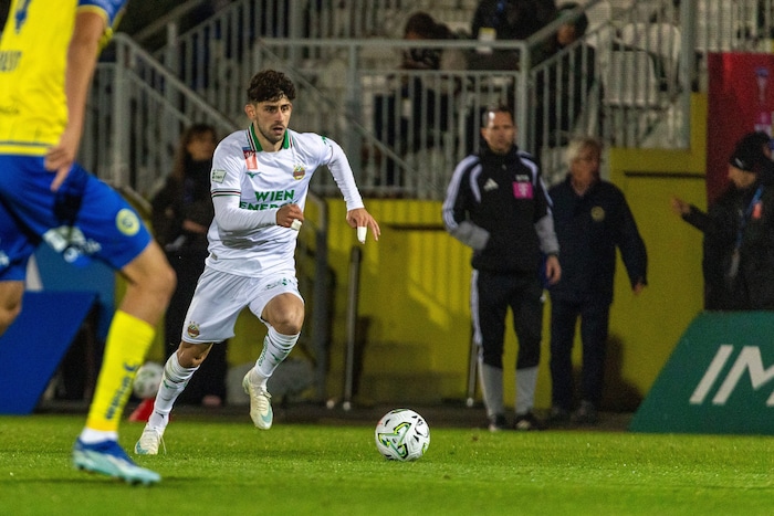 Yusuf Demir scored to make it 1–0.
