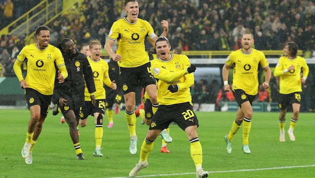 Marcel Sabitzer (Mitte) ließ Dortmund in der Nachspielzeit jubeln.