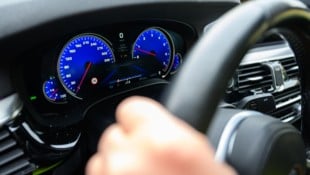 Der Raser war mit 224 km/h unterwegs (Symbolbild)