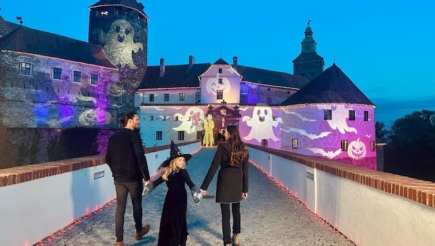 Das „Burg-Geflüster“ ist besonders für junge Besucher ein schaurig-schönes Erlebnis und lockt ...