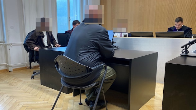 Ein angeblicher Spanner sorgte im Sommer für erhitzte Gemüter, dann flogen auch schon die ...