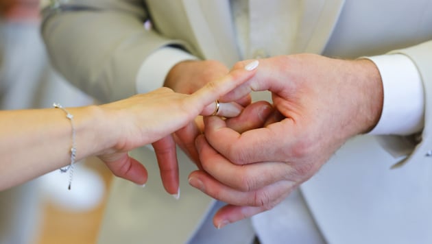 Während sich Brautpaare das Jawort geben, herrscht im Standesamtsverband Mittelburgenland alles ...
