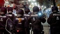 Die Polizei ist laut eigener Aussage für das bevorstehende Halloween-Wochenende gewappnet (im ...