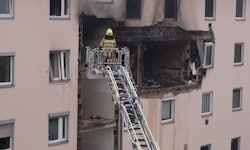 Nach einer Explosion in Regensburg werden noch zwei Menschen vermisst.