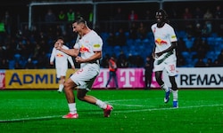 Stefan Lainer (li.) glänzte als Vollstrecker bei den Bullen.