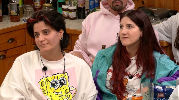 Und Ebru und Julia finden: „Die Leute sind falsch.“