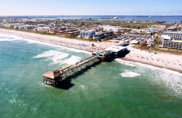 Das erste Treffen mit der 15-Jährigen fand am Cocoa Beach in Florida statt.