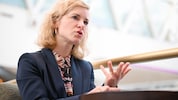 Wissenschaftsministerin Eva-Maria Holzleitner spricht im Interview mit der „Krone“ Klartext.
