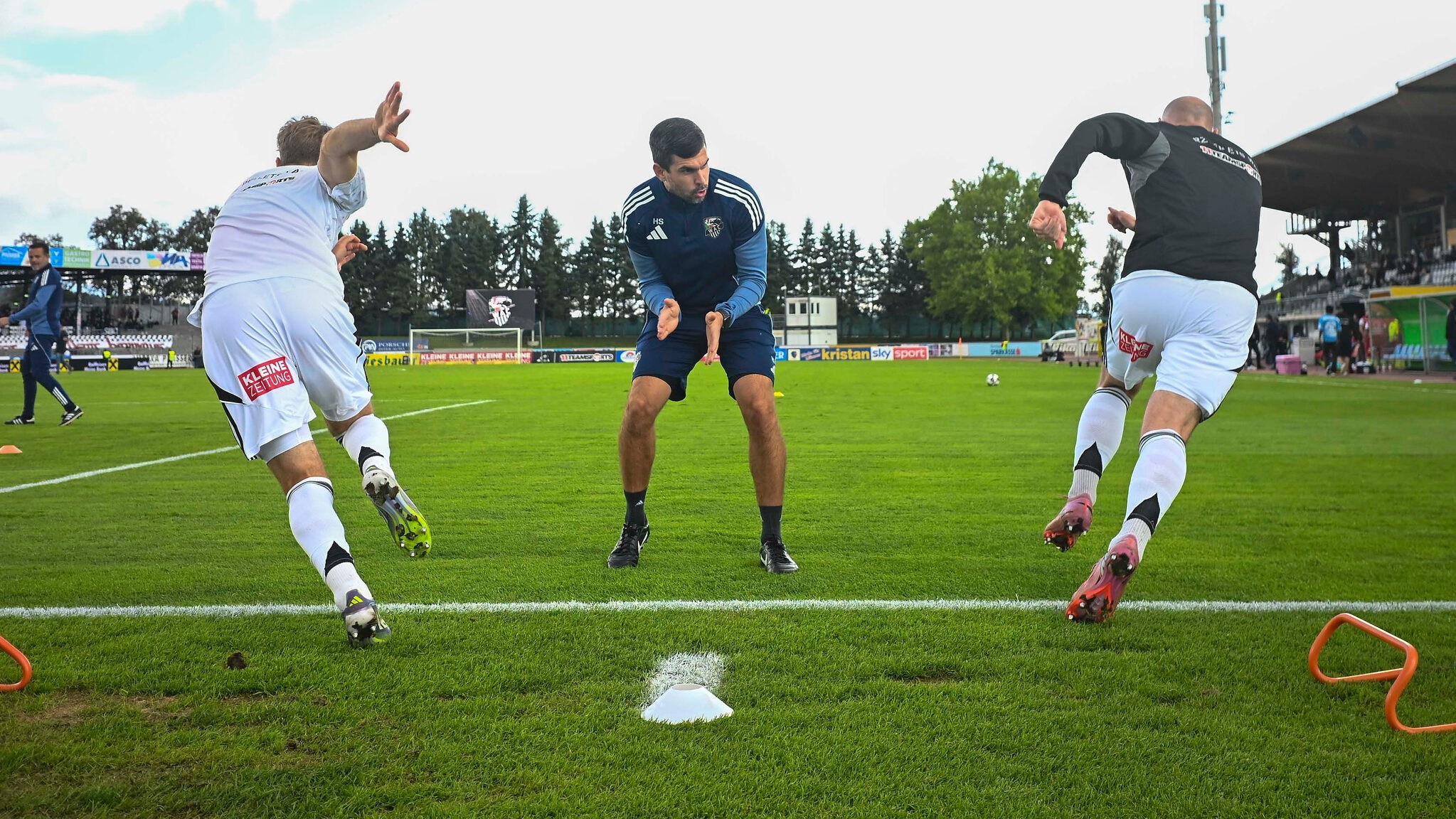 Folytatódik a WAC edzőbukása: újabb szakember távozik hat év után