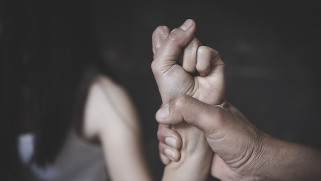 Dramatische Szenen spielten sich bei der Auseinandersetzung in einer Wohnung in Amstetten ab ...