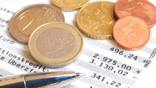 Mehr als die Hälfte der Bevölkerung hat mindestens 1000 Euro unverzinst oder mit weniger als ...