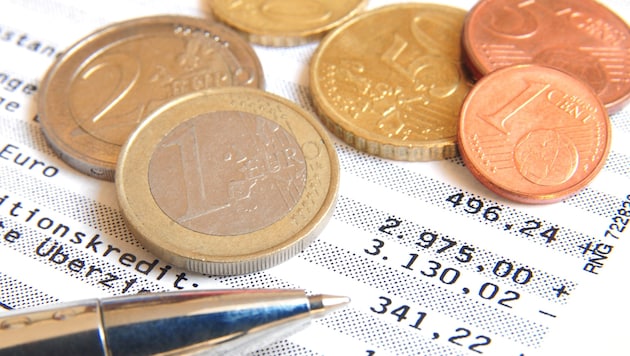 Mehr als die Hälfte der Bevölkerung hat mindestens 1000 Euro unverzinst oder mit weniger als ...