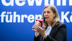 Eibinger-Miedl will den Spartag umbenennen und Kindern „bessere Startchancen“ geben.