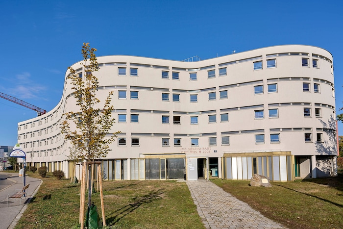 Der neue Standort bietet 180 bis 240 Schlafplätze für alle über 18-Jährigen.