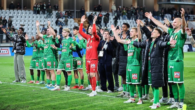 Die Lustenauer durften sich nach dem 3:2 im Cup gegen Sturm Graz feiern lassen..