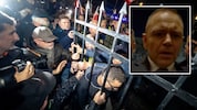 Demonstranten zwängten Freitagabend das Tor des Verfassungsgerichts auf. Staatspräsident ...