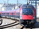 Österreicher sind fleißige Bahnfahrer, von zwei Nachbarn werden sie aber überholt.