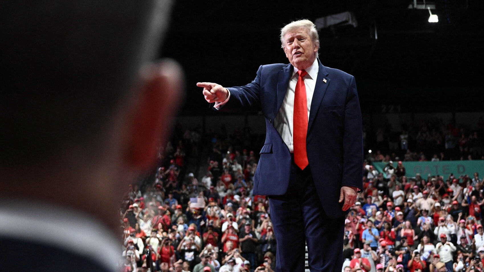 Republikaner unter Druck: Trump verspricht 5.000 Dollar bei Wahlsieg