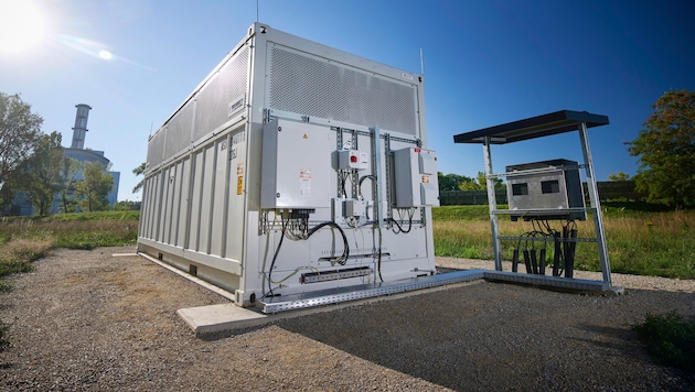 Der neue Redox-Flow-Speicher stammt vom europäischen Hersteller Invinity, in Kooperation mit der ...