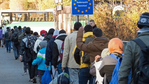 Grenzkontrollen haben den Flüchtlingsstrom nach Deutschland stark reduziert. (Bild: DPA)