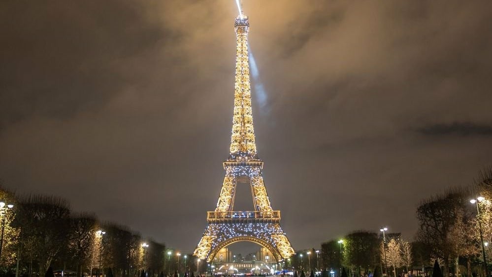 Bei Spielen in Paris Olympisches Feuer soll auf dem Eiffelturm