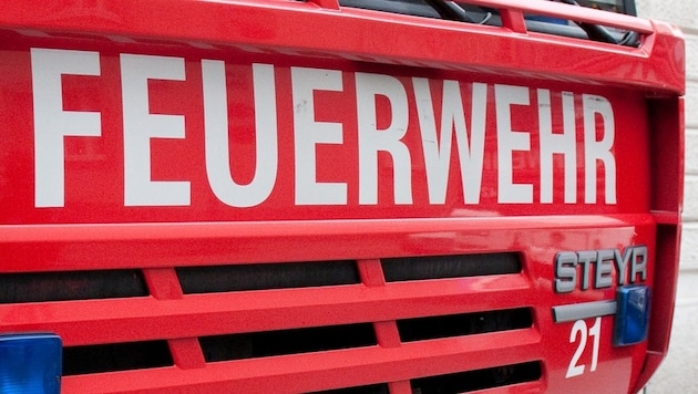 Die Feuerwehr Völkermart stand mit 15 Leuten im Einsatz (Bild: Andreas Graf (Symbolbild))