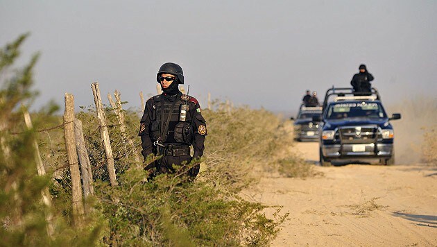 US-Polizisten an der Grenze zu Mexiko (Bild: APA/EPA/MIGUEL SIERRA (Symbolbild))