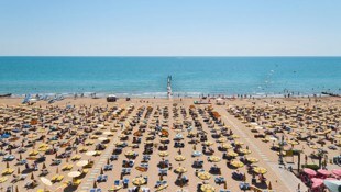 Ausblick auf den Strand von Lignano: Bei Wohnungen gibt es immer noch Schnäppchen. (Bild: thinkstockphotos.de)