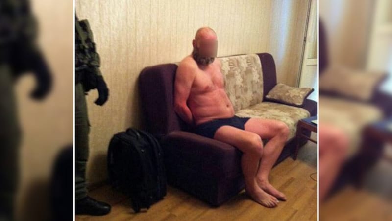 Seisenbacher bei der Verhaftung in seiner Wohnung in Kiew (Bild: npu.gov.ua)