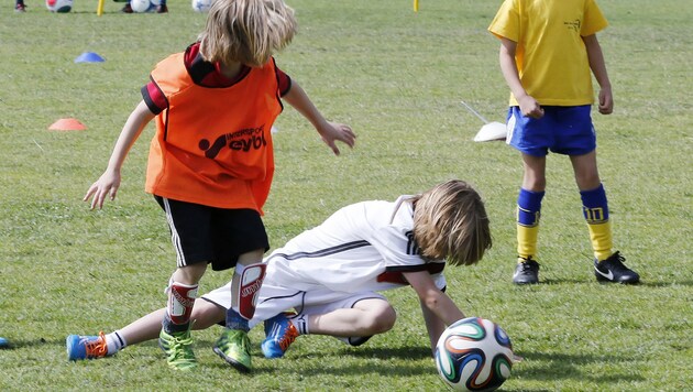 Fußball ist die Leidenschaft vieler Kids. (Bild: zwefo)