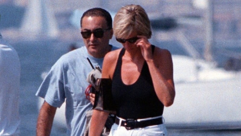 Princess Diana and Dodi Fayed in 1997, shortly before her death, in St. Tropez (Bild: AP)