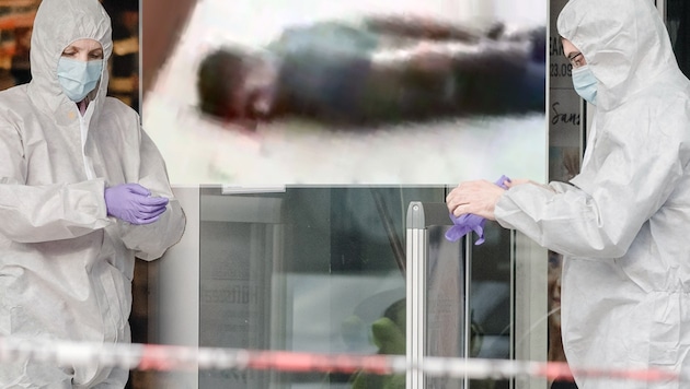 Der Messer-Attentäter unmittelbar nach seiner Festnahme (Bild: AFP, Zoomin.TV)