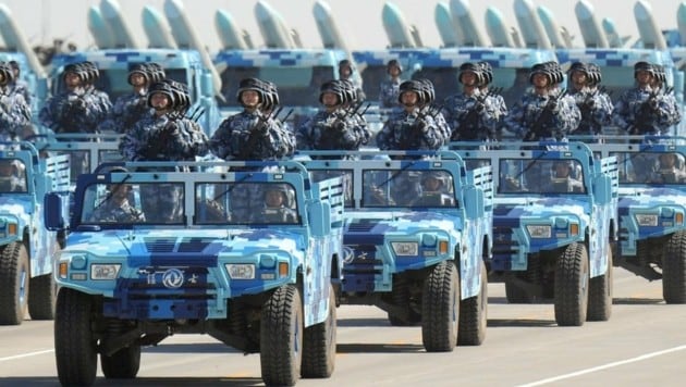 Die USA zeigten sich überrascht vom militärischen Fortschritt Chinas. (Bild: AP/Xinhua)