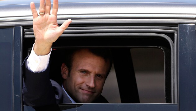 Frankreichs Präsident Emmanuel Macron (Bild: AP)