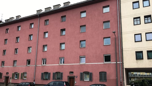 In diesem Haus in der Egger-Lienz-Straße in Innsbruck ereignete sich die Bluttat. (Bild: zeitungsfoto.at/Liebl Daniel)