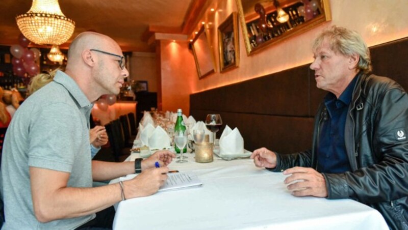 Andi Schwantner (Leitender Redakteur "Krone") traf Bernhard Brink zum Gespräch in Berlin. (Bild: Markus Wenzel)