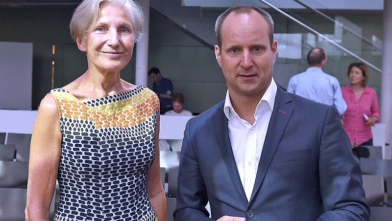 Irmgard Griss und NEOS-Vorsitzender Matthias Strolz (Bild: APA/Herbert P. Oczeret)