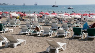 Der Strand von Side in der Türkei (Archivbild) (Bild: Klemens Groh)