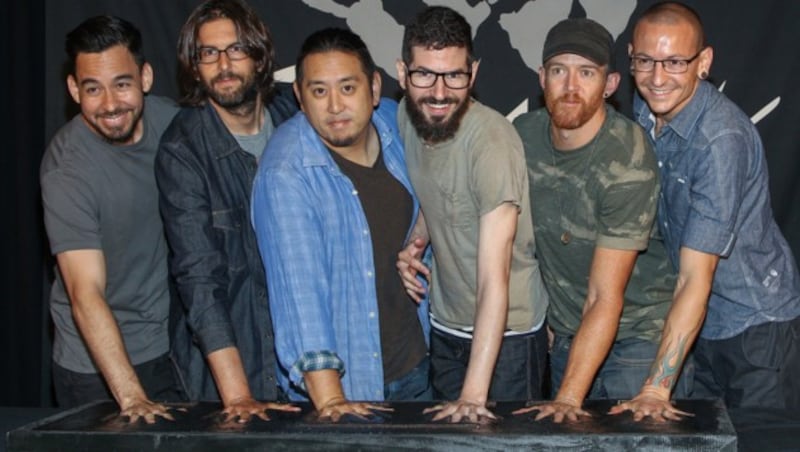 Mike Shinoda, Rob Bourdon, Joe Hahn, Brad Delson, Dave Farrell, Chester Bennington (v.l.n.r.) (Bild: Paul A. Hebert/Invision/AP)