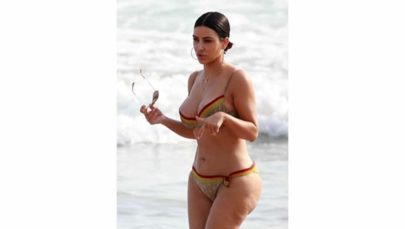 Kim Kardashian kann ihre Cellulite nicht verbergen. (Bild: www.PPS.at)