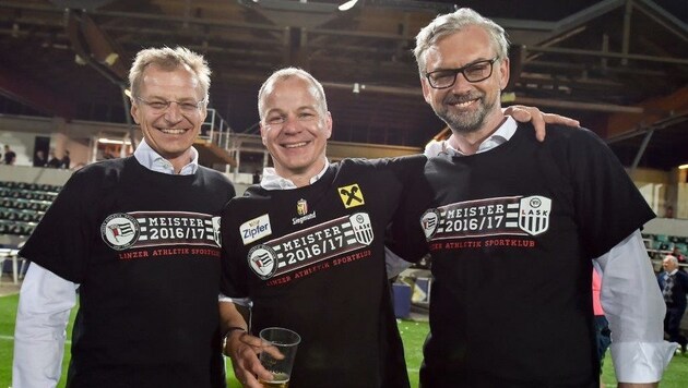 Die Spitzenpolitik steht hinter dem Klub: LH Stelzer, LASK-Boss Gruber und LR Strugl (v.l.) (Bild: Harald Dostal)