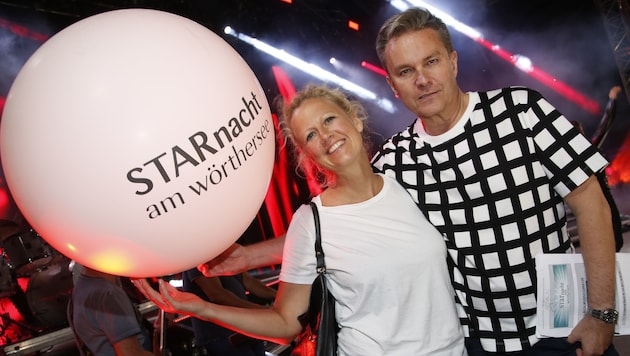 Auch das Moderatoren-Duo Barbara Schöneberger und Alfons Haider ist wieder dabei. (Bild: Uta Rojsek-Wiedergut)