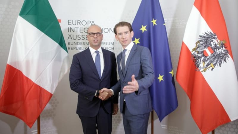 Italiens Außenminister Angelino Alfano und Sebastian Kurz (Bild: APA/GEORG HOCHMUTH)