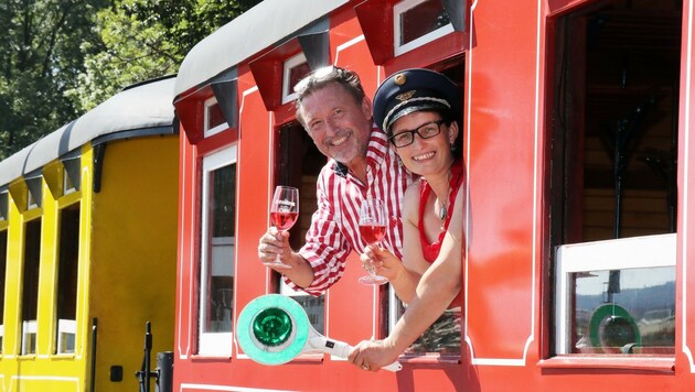 Harald und Gabriele Florian-Schaar stießen standesgemäß mit Schilcher an (Bild: Jürgen Radspieler)