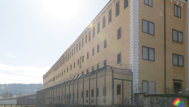 Das Gefängnis Garsten - hier wollten die zwei Tschetschenen nicht mehr bleiben. (Bild: FOTOKERSCHI.AT/KERSCHBAUMMAYR)