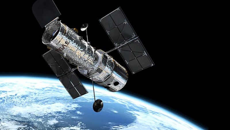 Das Weltraumteleskop "Hubble" im Erdorbit (Bild: ESA)