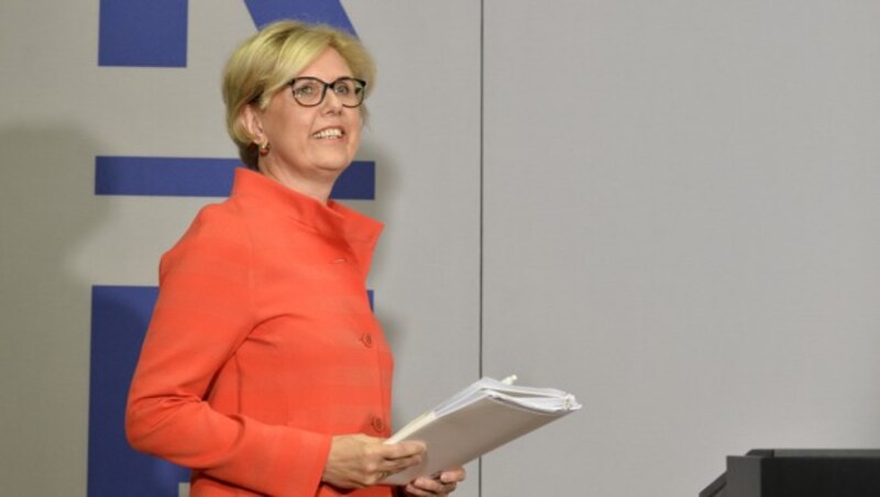 Rechnungshof-Präsidentin Margit Kraker (Bild: APA/HERBERT PFARRHOFER)