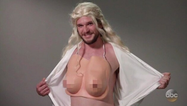 Kit Harington spricht als Daenerys vor. (Bild: youtube.com/Jimmy Kimme Live)