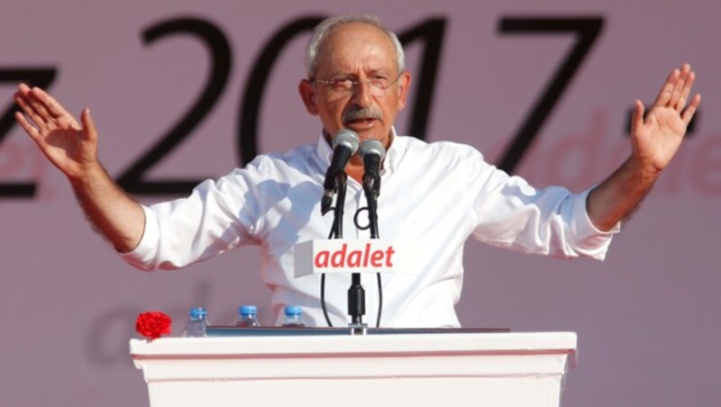 Oppositionsführer Kemal Kilicdaroglu (Bild: AP)