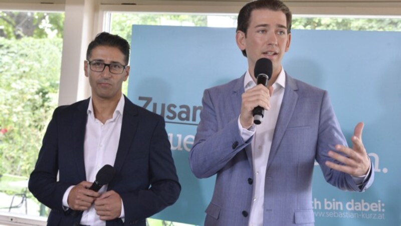 Efgani Dönmez und Sebastian Kurz (Bild: APA/Herbert Pfarrhofer)